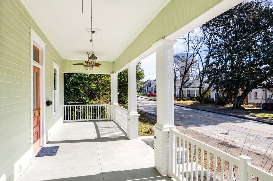 Building Photo - 2533 English Ave