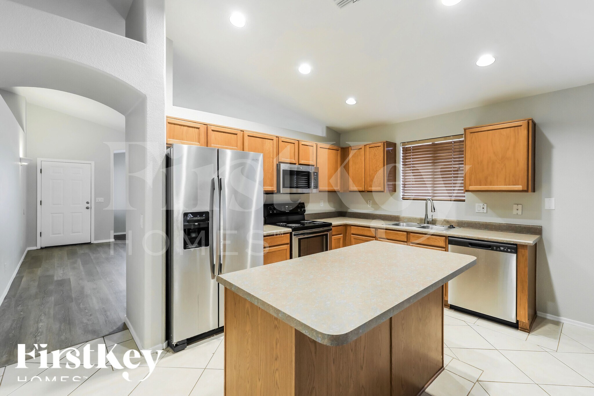 Building Photo - 6951 W Red Rock Dr