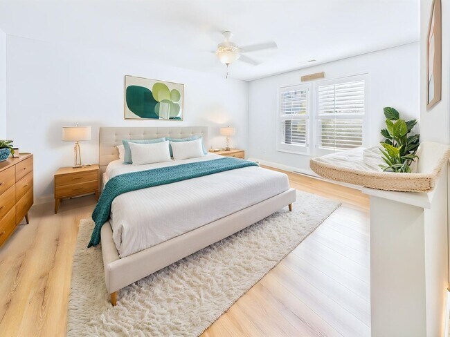 Building Photo - Furnished 2 bd/ 2 ba condo in St James Community!
