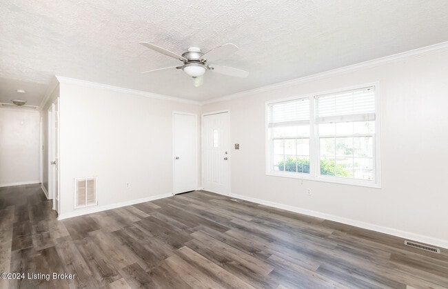 Building Photo - 120 Franklin Ave