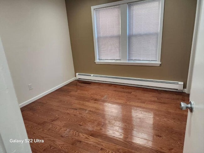 Building Photo - 241-05 Mayda Rd