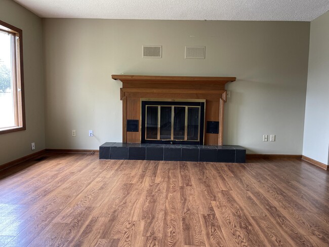 Building Photo - 2018 Timberridge Dr