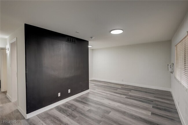 Building Photo - 1922 Fairfield Ave