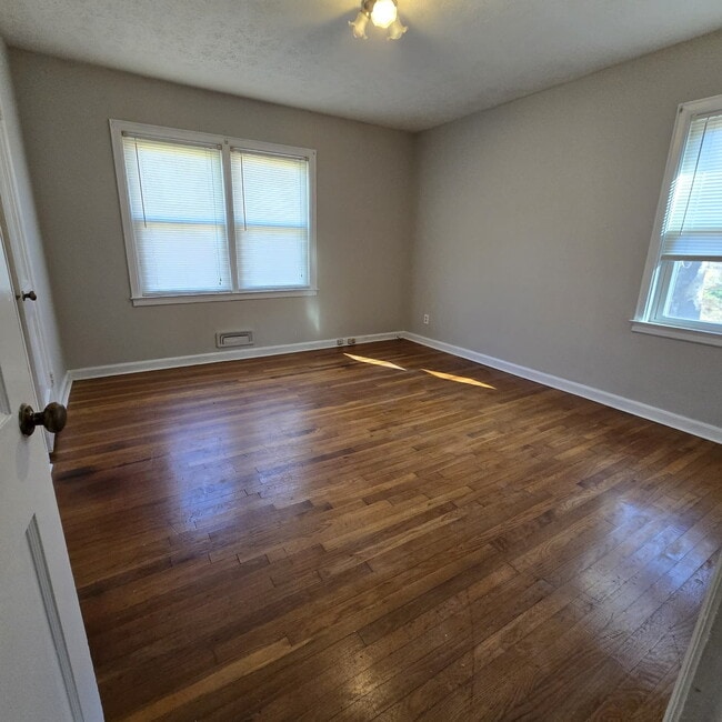 Building Photo - Fantastic Full Brick Ranch