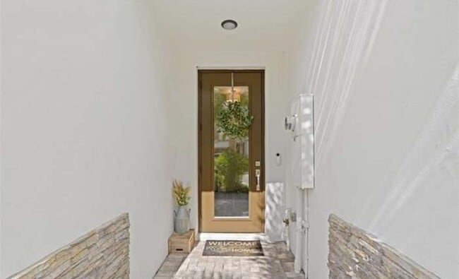 Building Photo - 4507 E Aqua Bella Ln