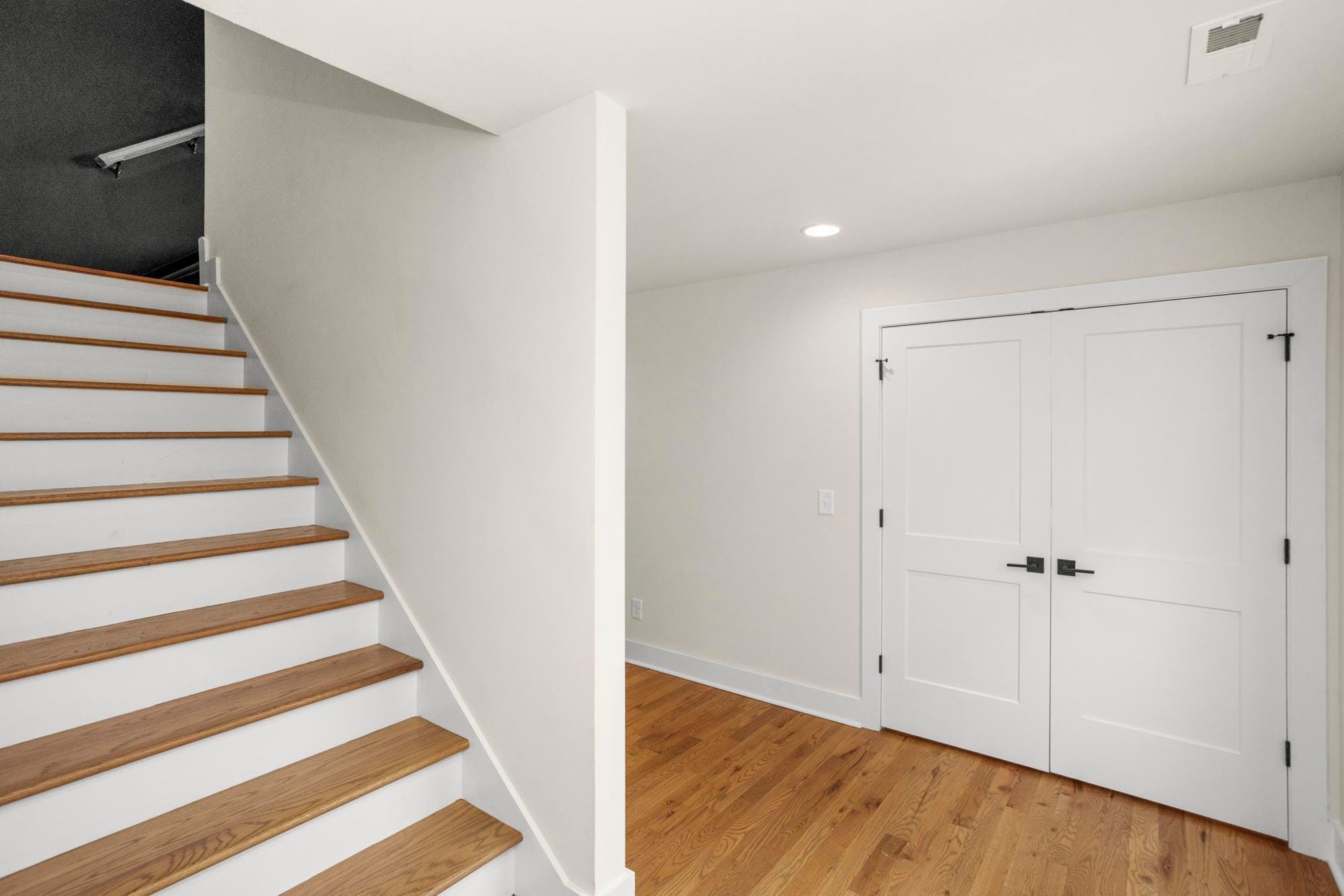 Building Photo - 337 Gatewood Ave