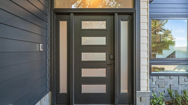Building Photo - 115 110th Pl SE
