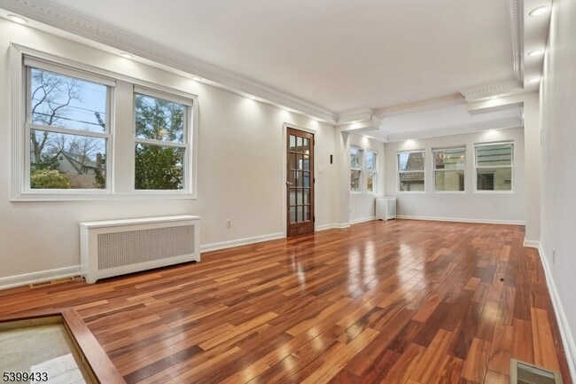 Building Photo - 80 Locust Ave