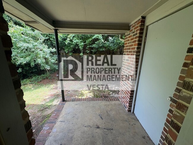 Building Photo - 406 Russell Pkwy