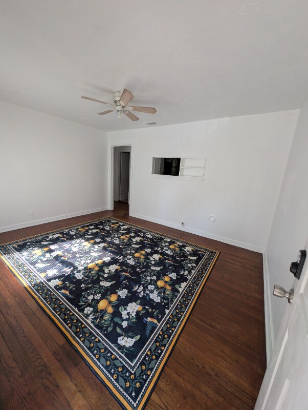 Building Photo - 3916 Winfield Ave