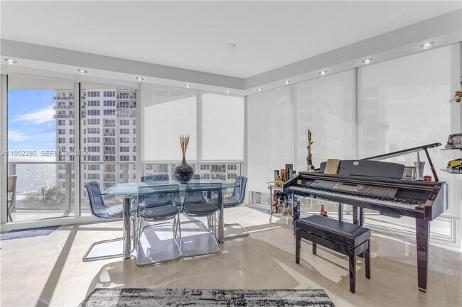 Building Photo - 3101 S Ocean Dr