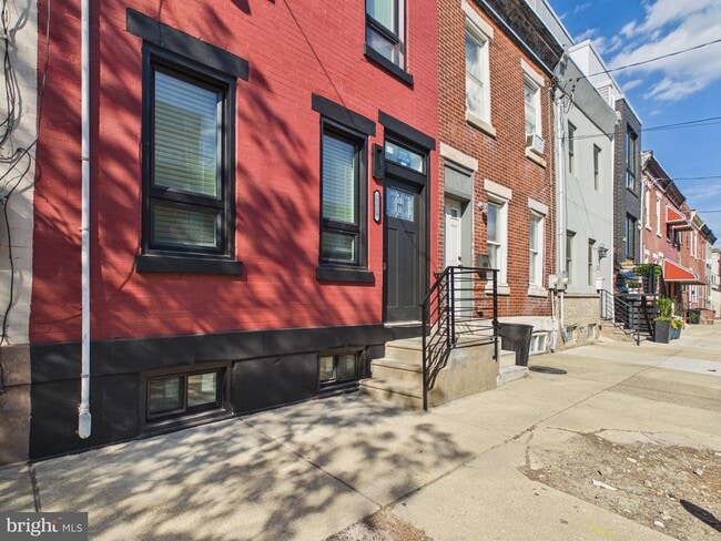 Building Photo - 2229 Oakford St