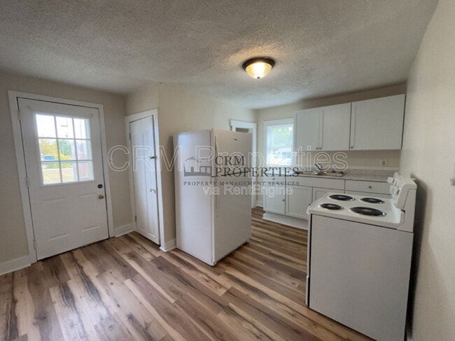 Building Photo - 1530 S Union St