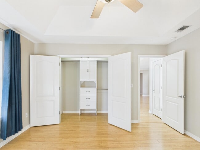 Building Photo - 1912 Spiller Way