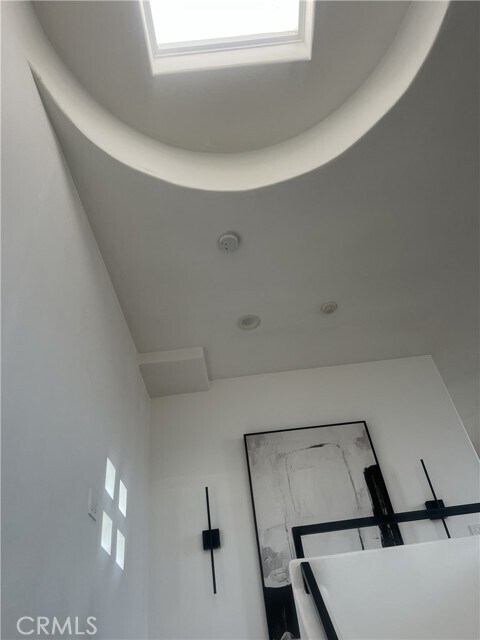 Building Photo - 610 9th St