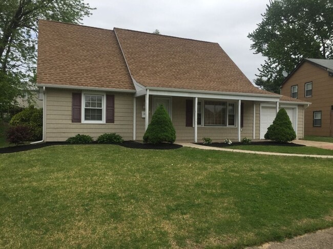 Building Photo - 38 Heath Ln