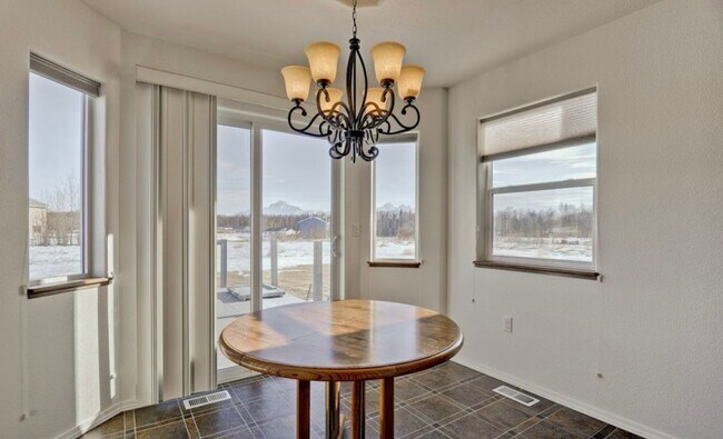 Building Photo - 2887 N Terrell Dr