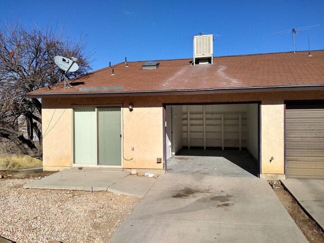 Building Photo - 171 College Way