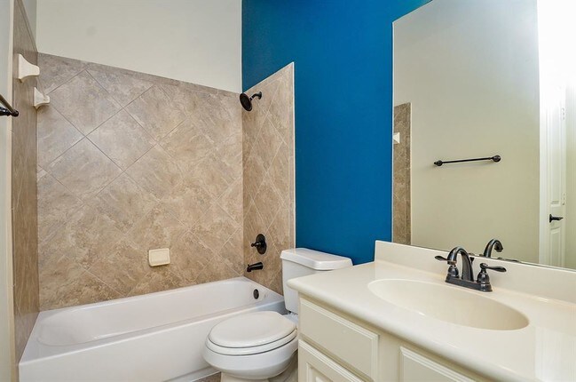 Building Photo - 2703 Bonnie Bray Dr