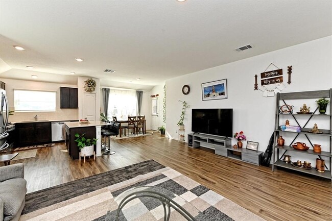 Building Photo - 6508 Strelitzia Cove