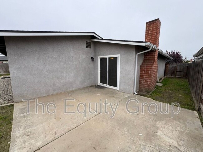 Building Photo - 4122 W Monte Vista Ave