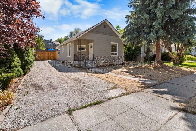 Building Photo - 1836 E 10th Ave