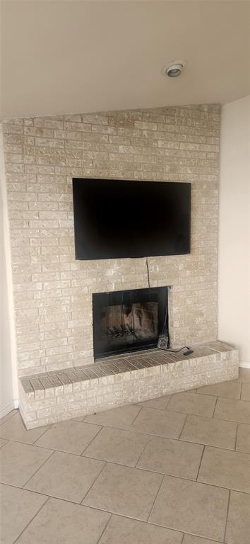 Building Photo - 8811 Clearbrook Trail