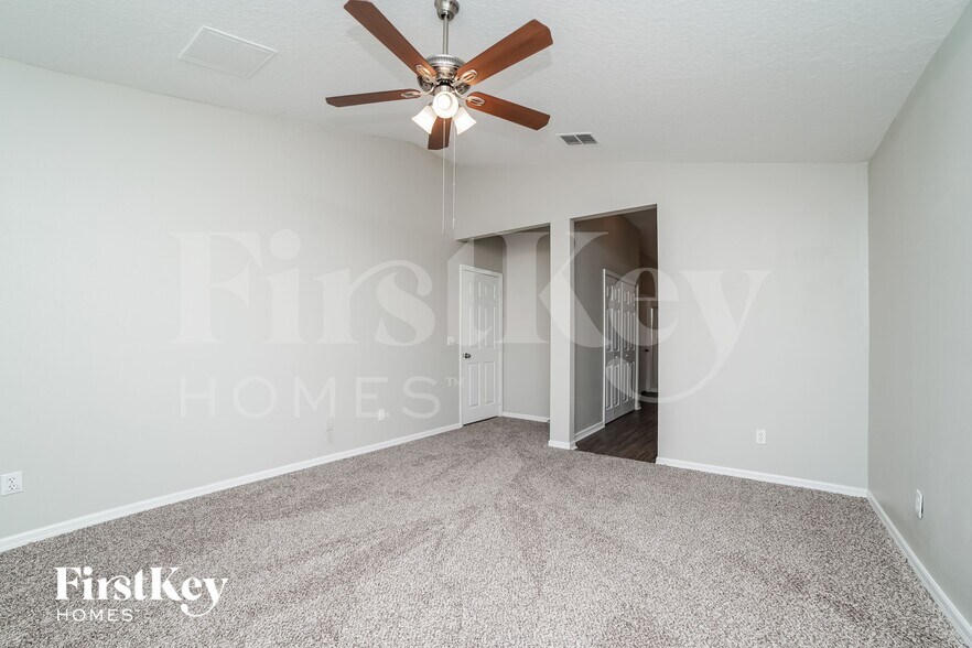 Building Photo - 2630 Sunningdale Dr