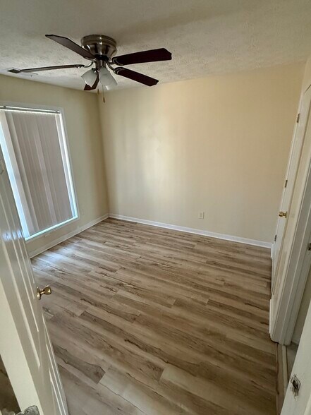 Building Photo - 4660 Duval Point Way SW