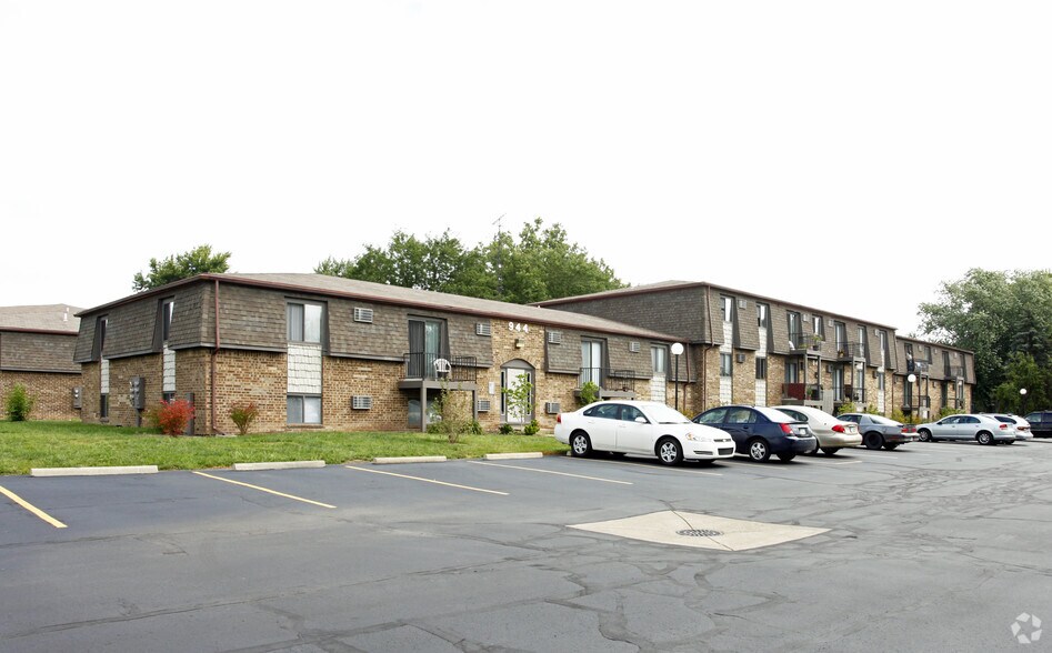 Three Pines Apartments 6210 Lewis Ave Toledo OH 43612 Apartment Finder