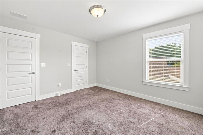 Building Photo - 901 Cedar Wing Terrace