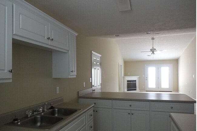 Building Photo - 5166 Aruba Cir