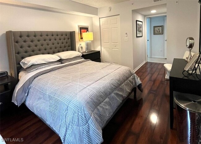 Building Photo - 1865 Florida Club Dr