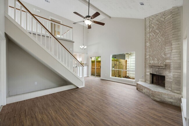 Building Photo - 909 Littleport Ln