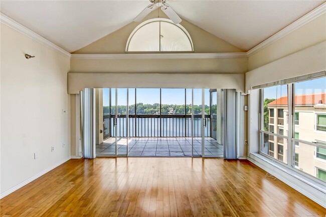 Building Photo - 204 Quayside Cir