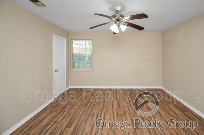 Building Photo - 21 Cullen Dr