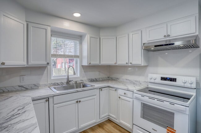 Building Photo - 35617 Airport Rd