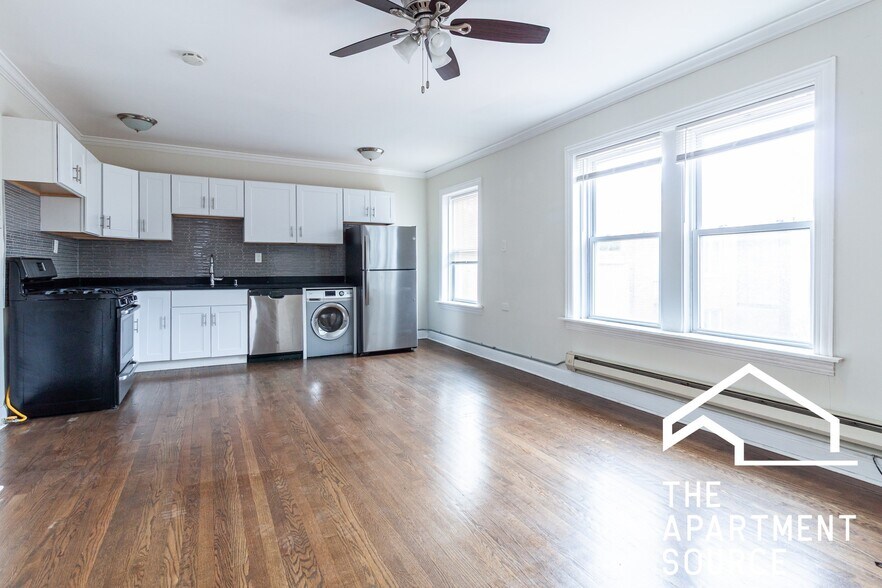 Building Photo - 2127 N Dayton St