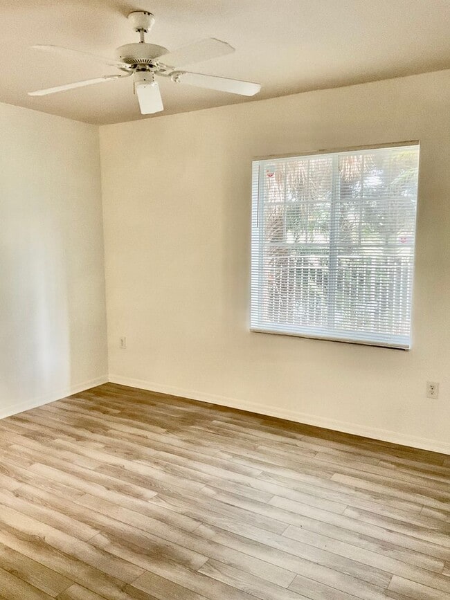 Building Photo - Palmetto