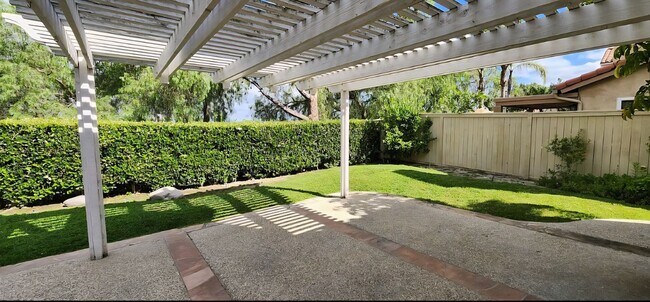 Building Photo - Beautiful Home in the Heart of Mission Viejo!