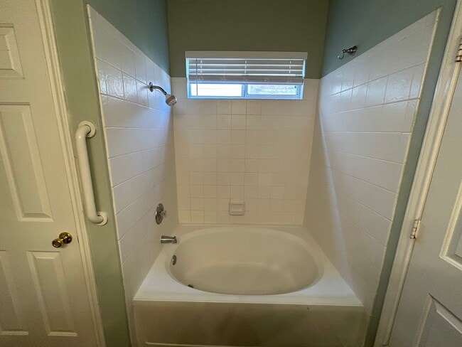 Building Photo - *COMING SOON* Charming Two-Story Home in Stone Oak With Fenced Backyard!