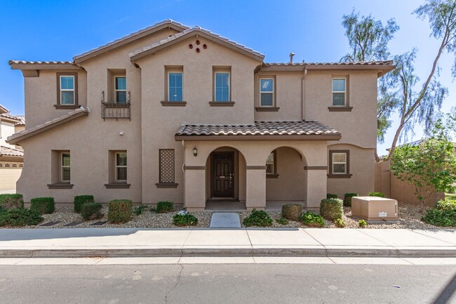 Primary Photo - 16355 W Latham St
