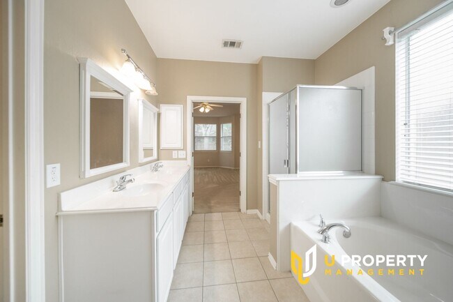 Building Photo - Location! Location! Two bedrooms downstair...