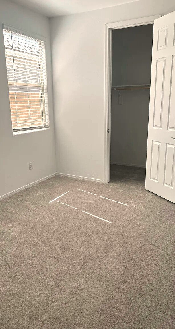 Building Photo - 4 BEDROOM RENTAL WITH 3 CAR GARAGE IN LOS PORTALES CASA GRANDE ARIZONA