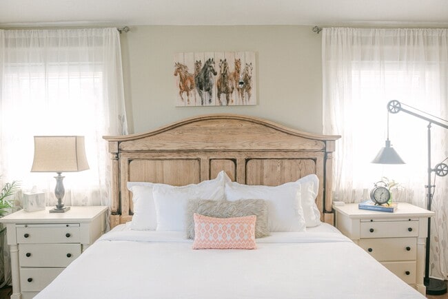 Building Photo - 217 Clearview Pkwy