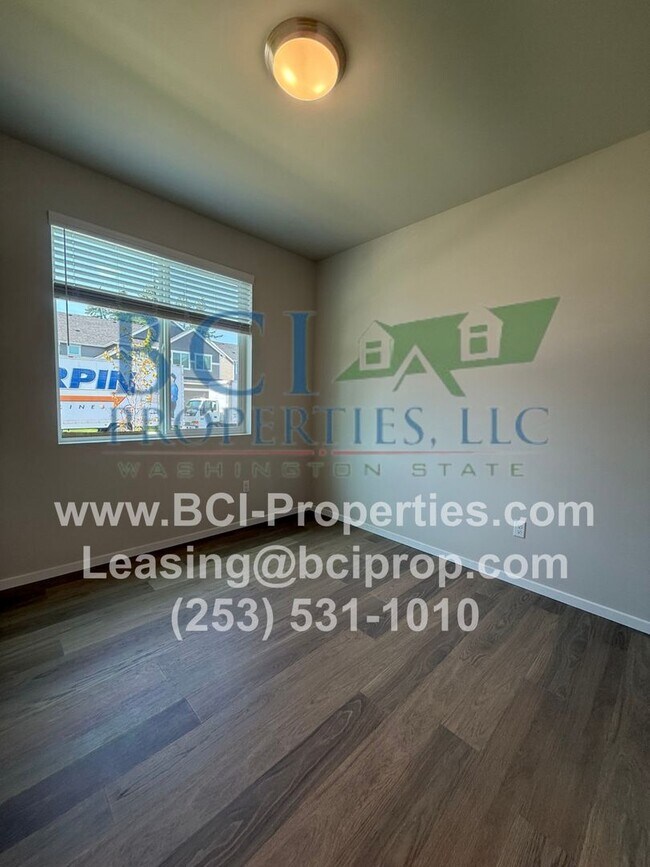 Building Photo - Welcome home to this Brand New 4 Bedroom h...
