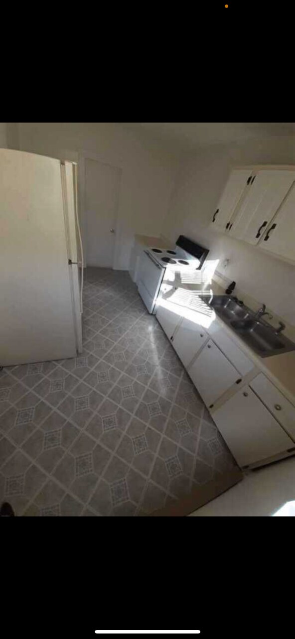 Building Photo - jon rickey