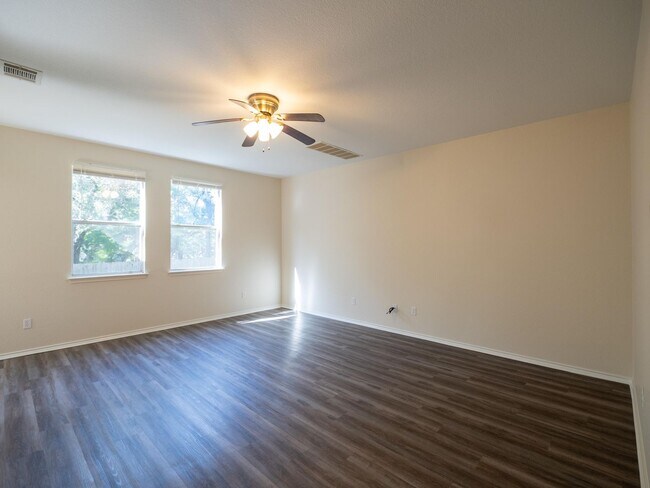 Building Photo - 1710 Lomita Dr