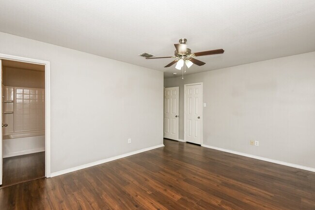 Building Photo - 16904 Fenwick Ct