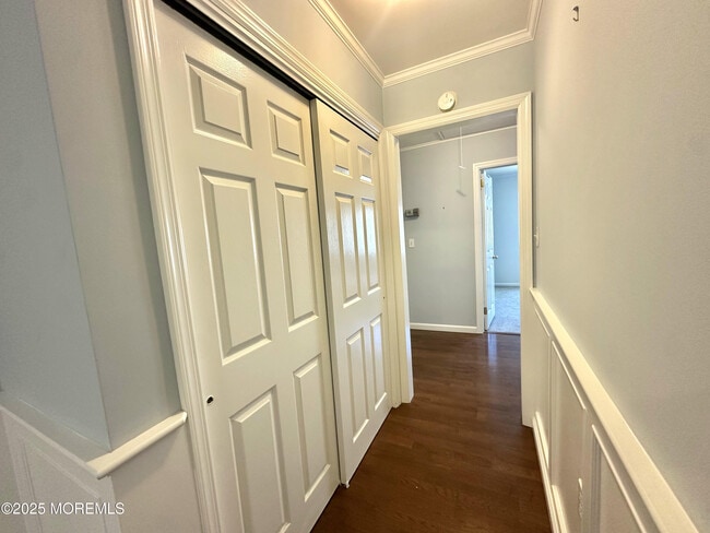Building Photo - 426 Harnell Ave